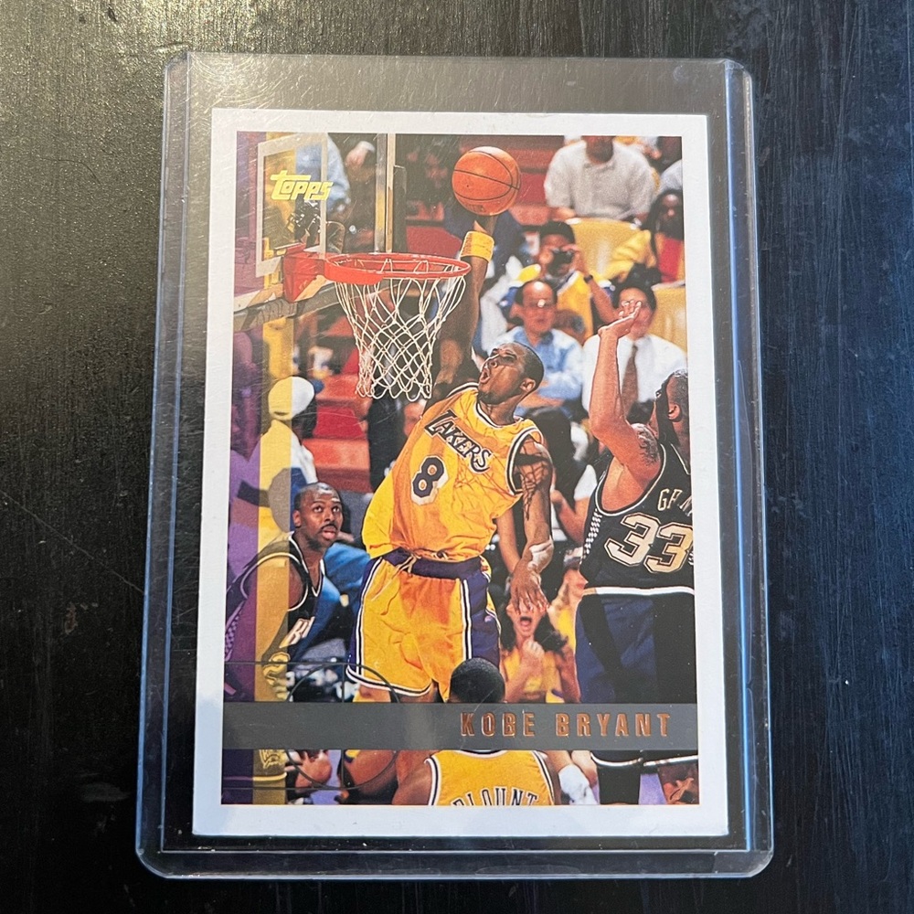 Kobe Bryant Topps 96-97 Lakers Card # 171 with Card Protector